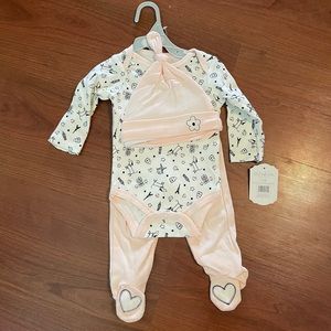 NWT Kyle & Deena 3-6M girls puppy outfit